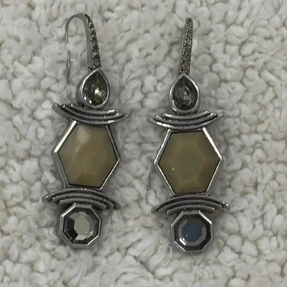 Pretty diamond, stone and metal earrings - Picture 6 of 7